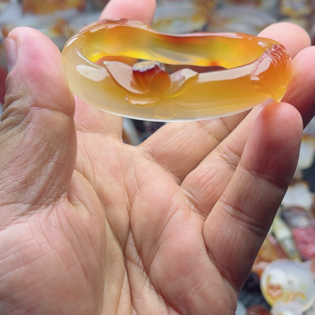 玛瑙/玉髓手镯未镶嵌