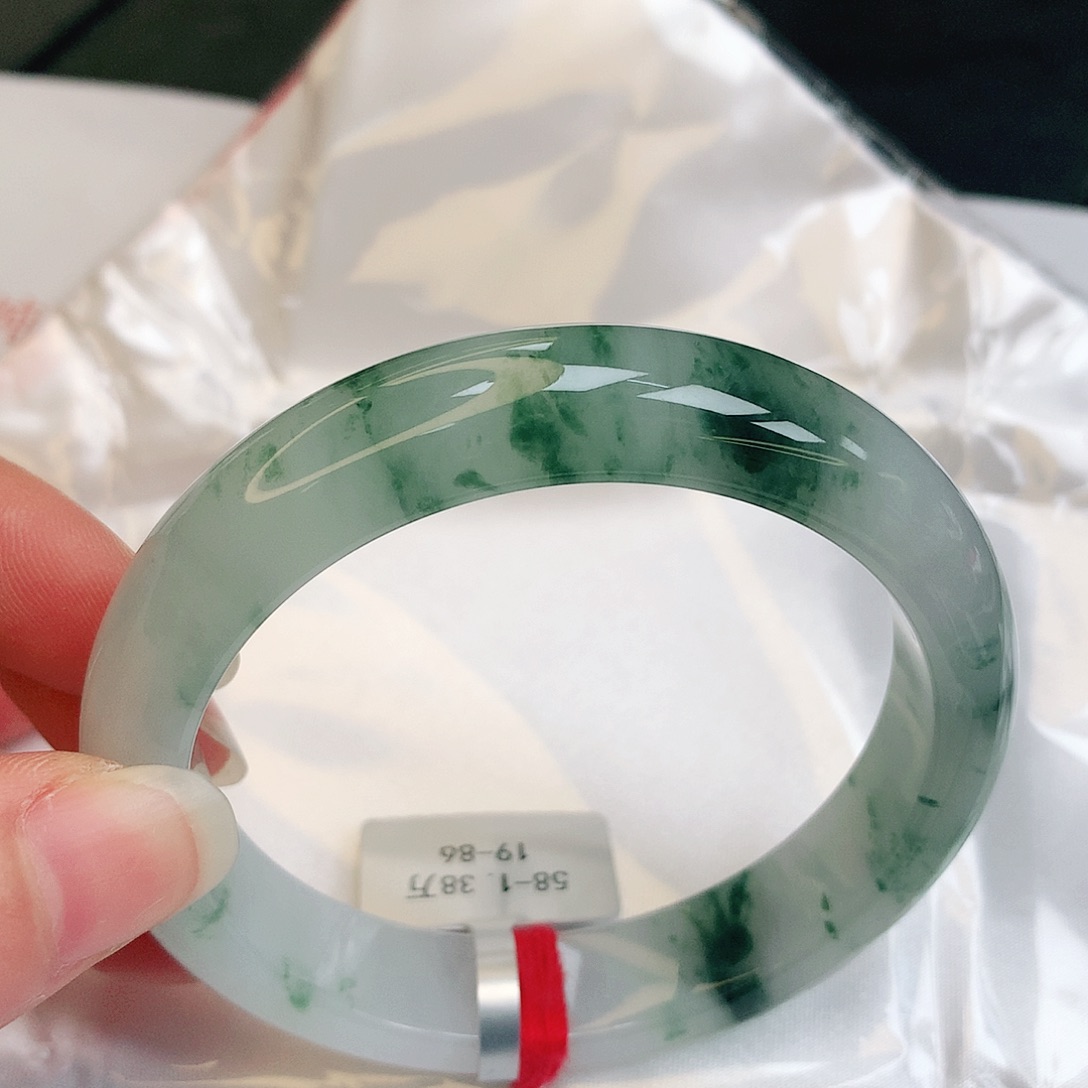 【闪购商品】翡翠手镯未镶嵌新***城缅甸天然a货翡翠