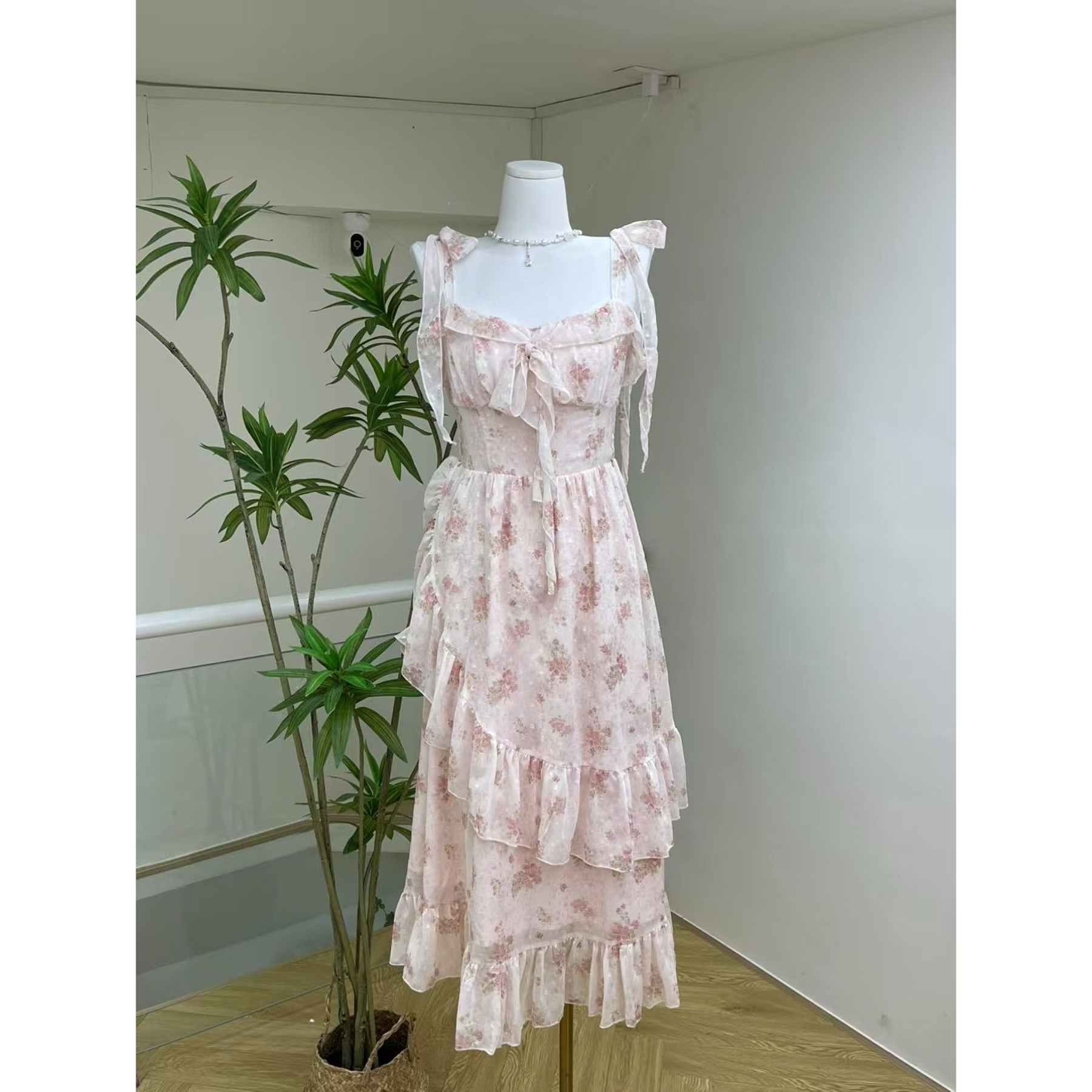 《01-30号》对应编码下单：2025春夏新款度假风碎花吊带裙集合链接