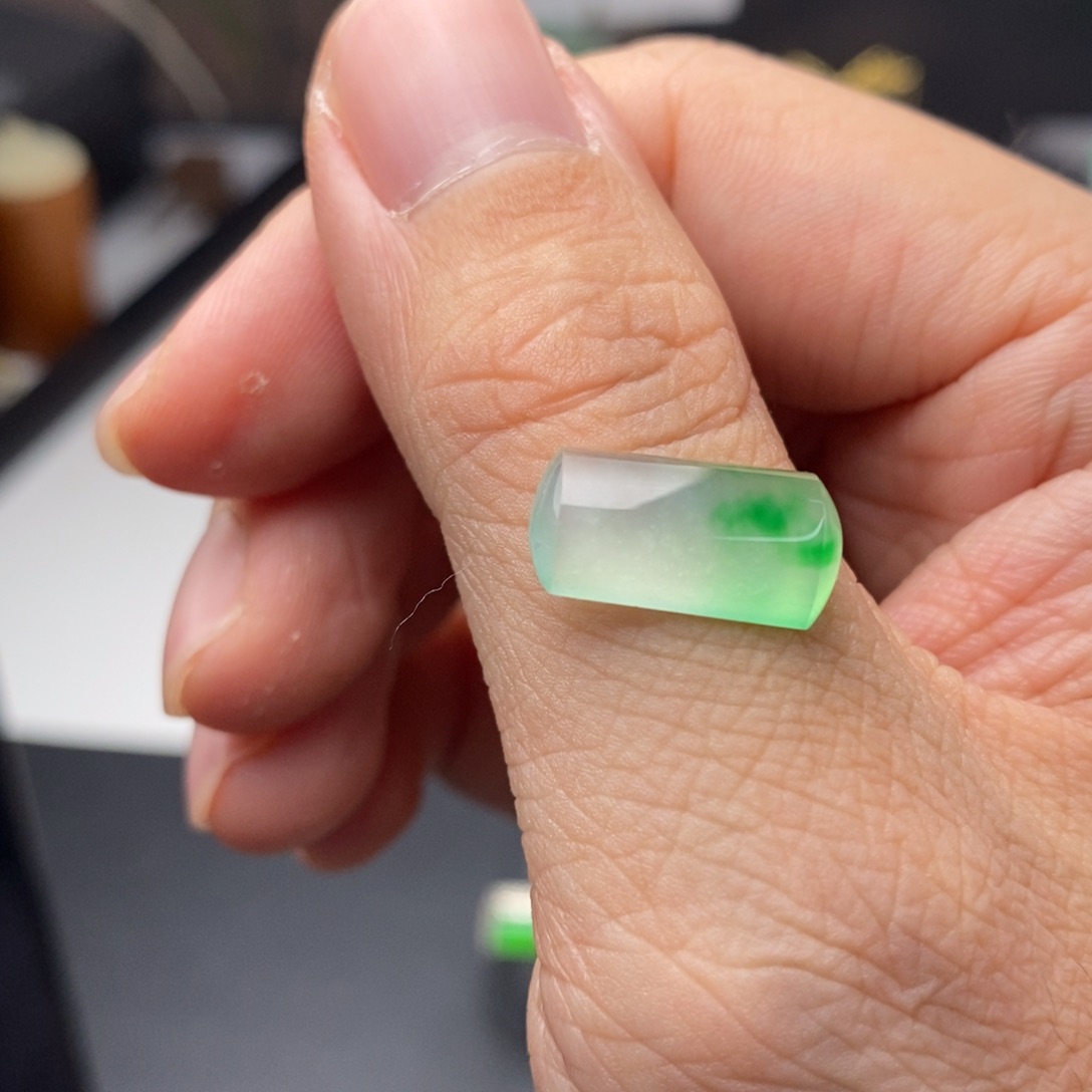 定制翡翠未镶嵌裸石