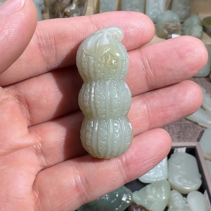 和田玉（糖玉）挂件未镶嵌