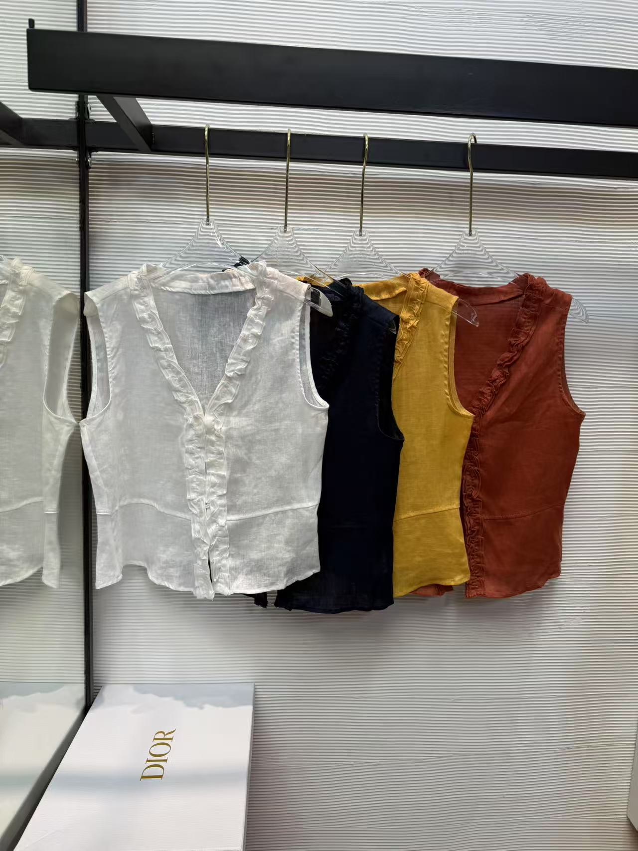 2028#欧货2025新款百搭甜美气质V领木耳边无袖苎麻背心女上衣