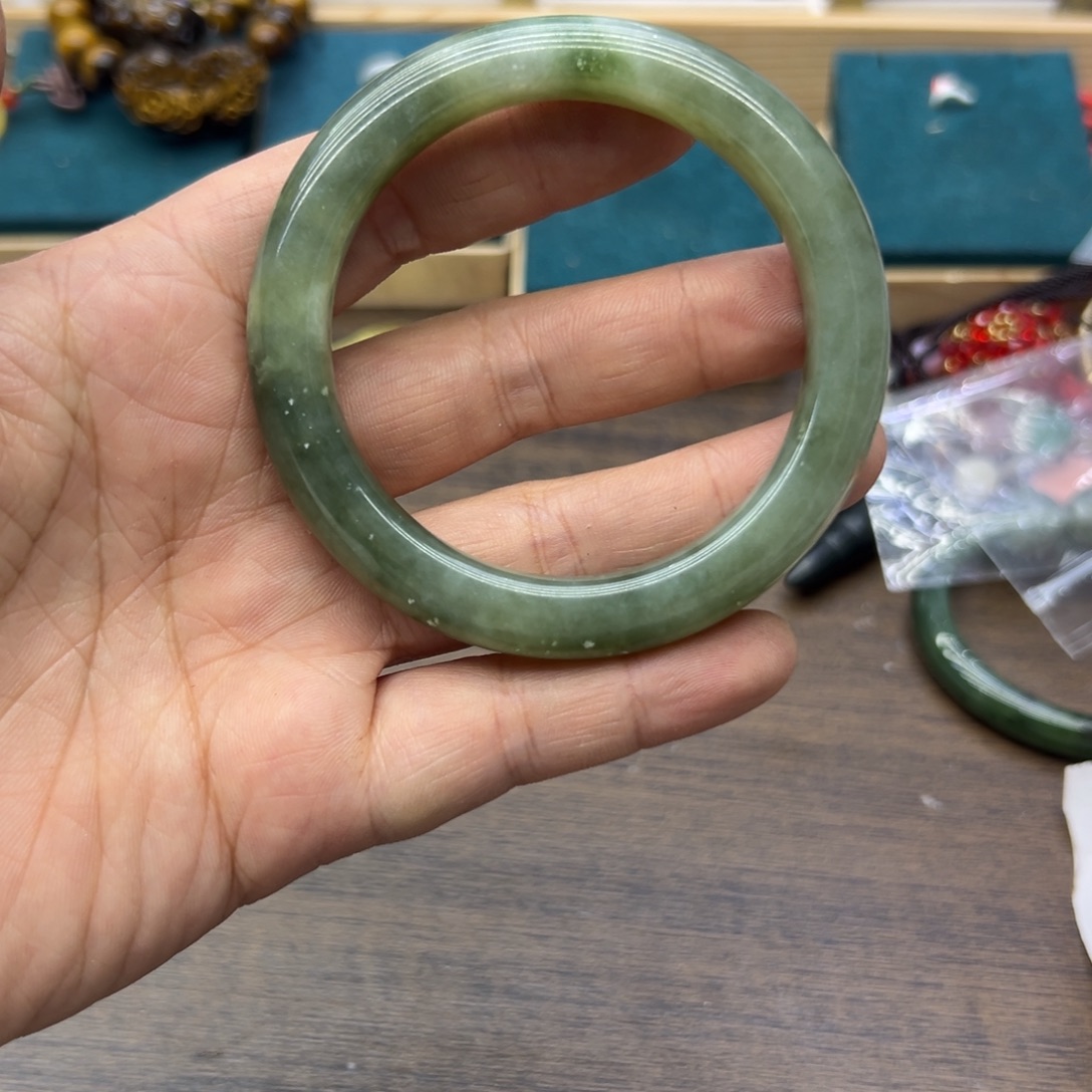 和田玉未镶嵌手镯56.4圈围173