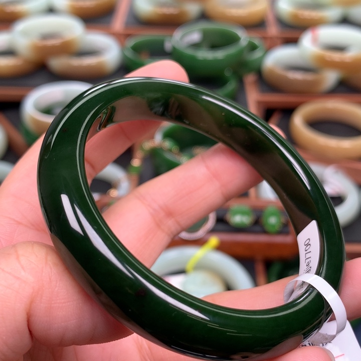 和田玉（碧玉）手镯未镶嵌59