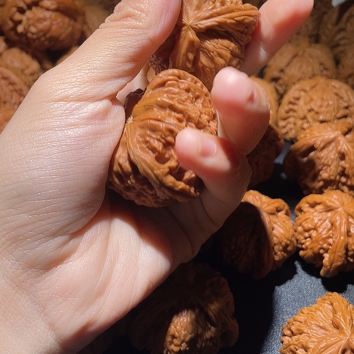 少***/吊坠文玩核桃小妹三棱