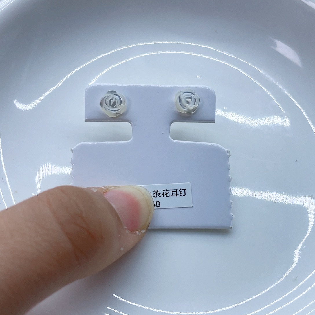 银S925镶嵌耳饰淡水珍珠