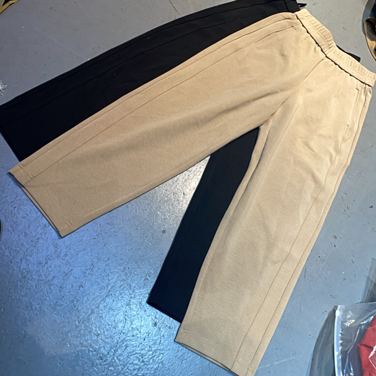 纹理竖条口袋弯刀直筒小脚裤-果梓004