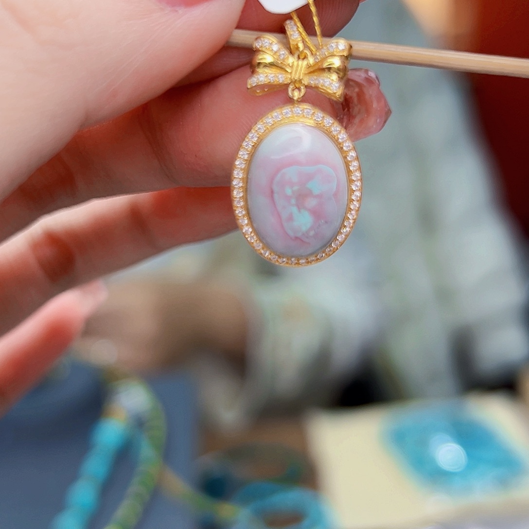 绿松石珠宝奇石18K金镶嵌