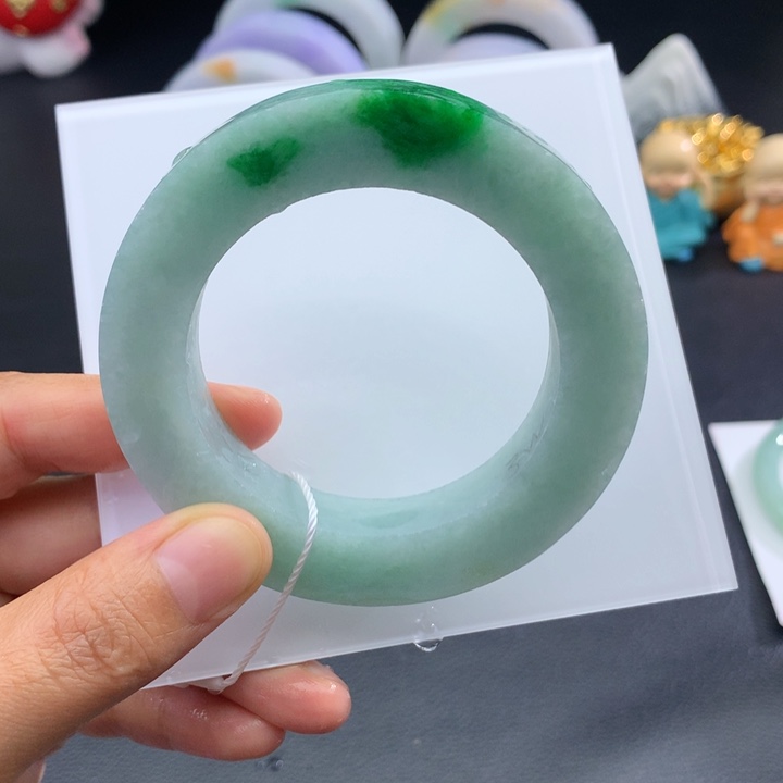 未镶嵌手镯定制翡翠