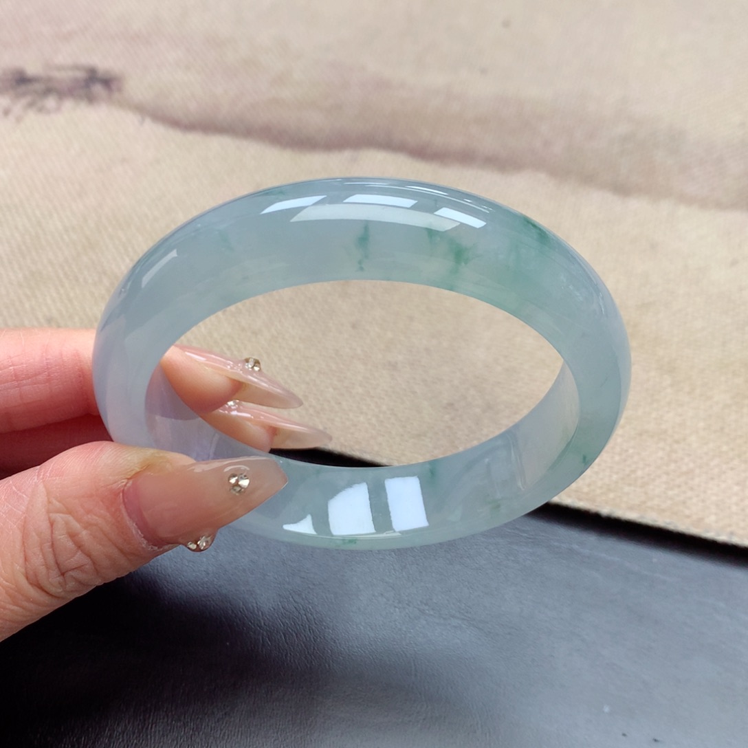 未镶嵌手镯翡翠缅甸翡翠手镯