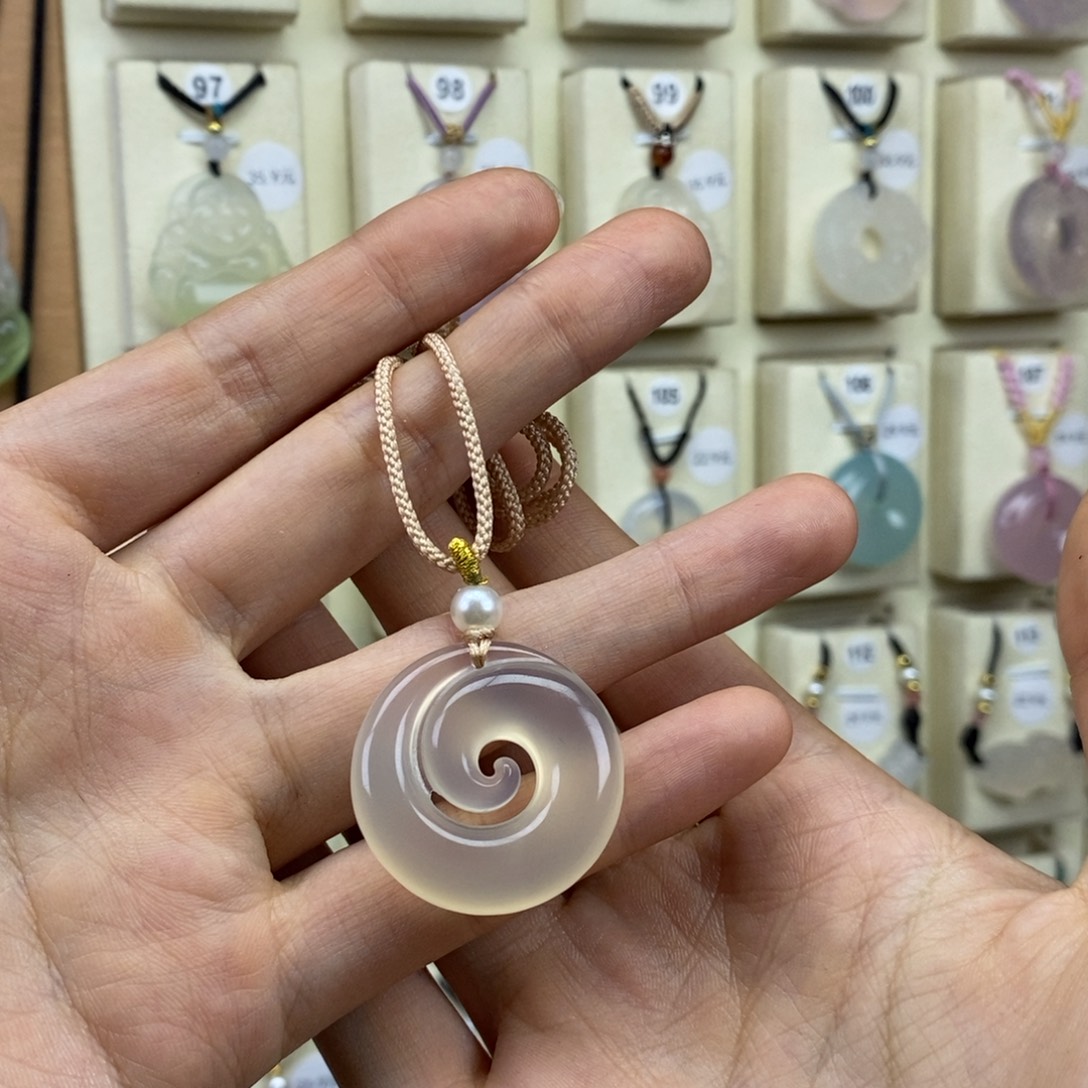 安***生玛瑙/玉髓未镶嵌颈饰