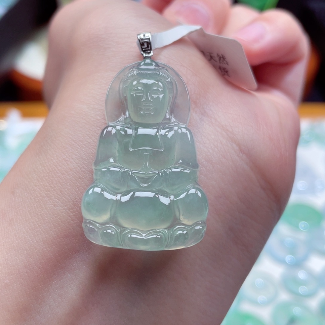 翡翠颈饰18K金镶嵌观音