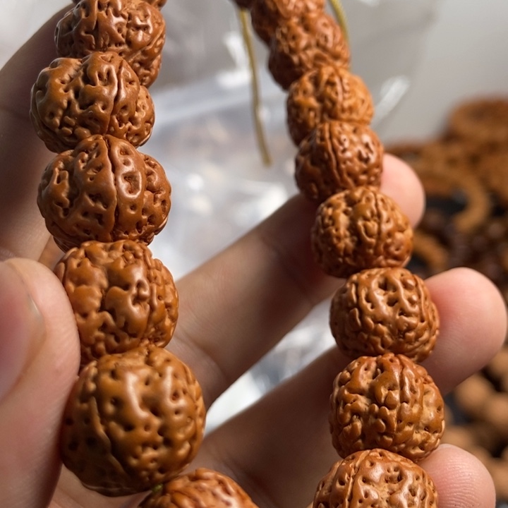 猴头核桃吊坠江*明我现在都快