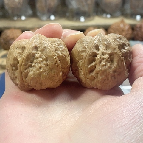 文玩核桃把件玄武索带彩40