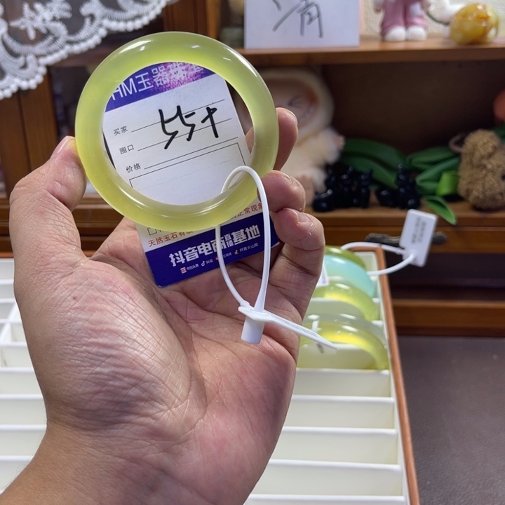 蛇纹石玉未镶嵌手镯154