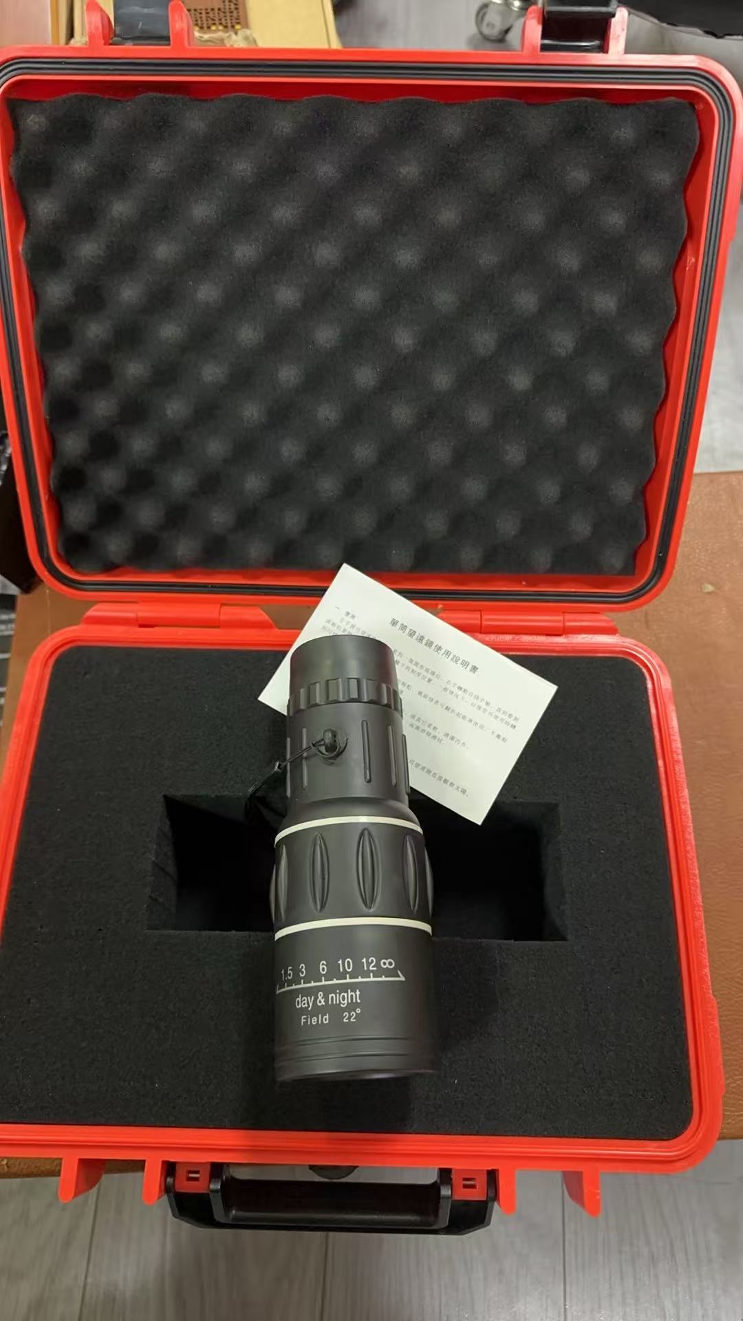 户外旅行单筒望远镜