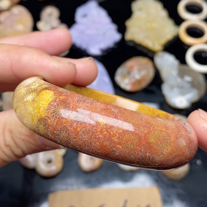 硅化珊瑚（珊瑚玉）手镯未镶嵌52.5