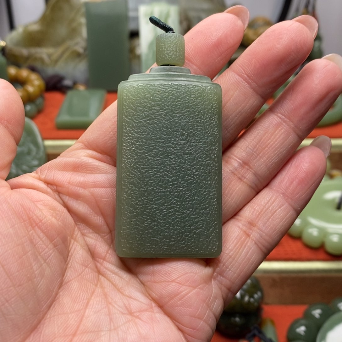 岫岩老玉（透闪石质玉）未镶嵌挂件