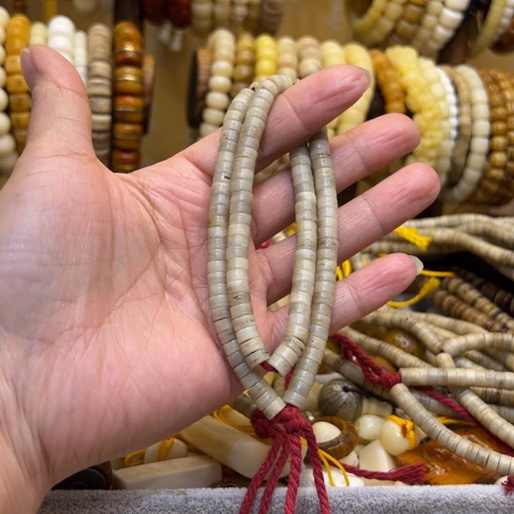 八***山驼骨手串/手链直径6灰嘎嘎片