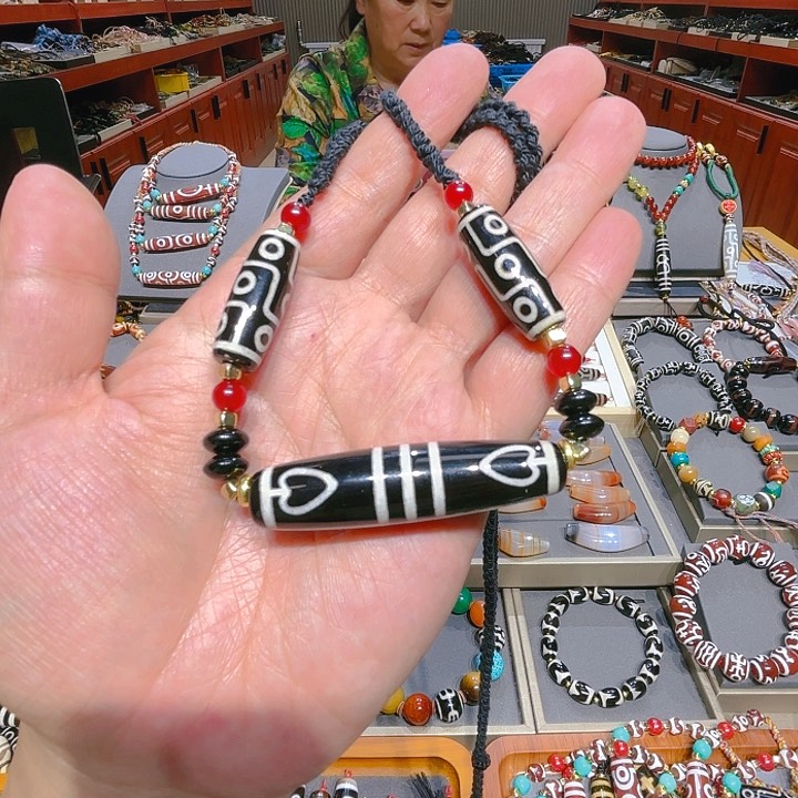 未镶嵌玛瑙/玉髓珠宝奇石