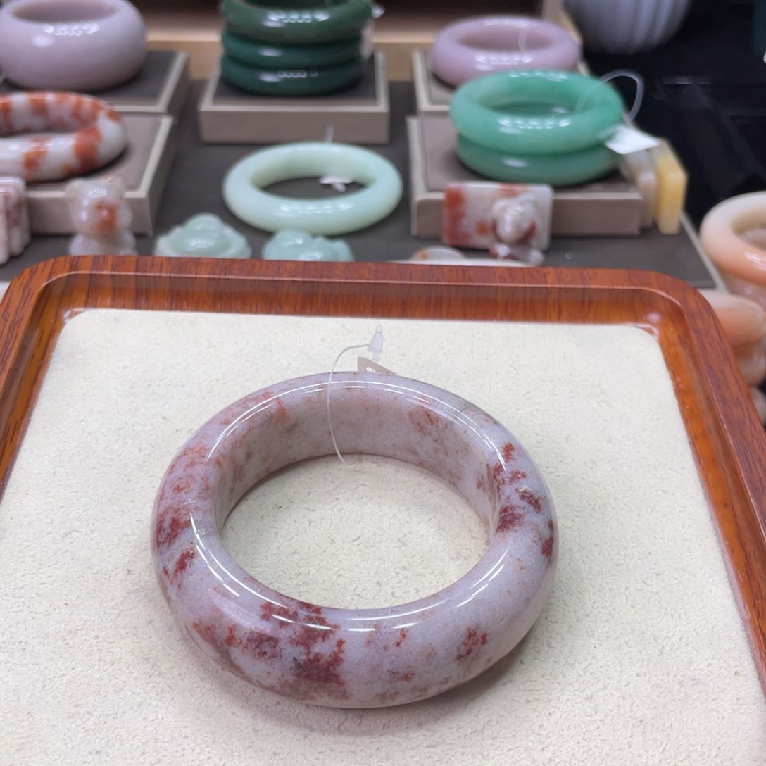 石英岩玉手镯未镶嵌