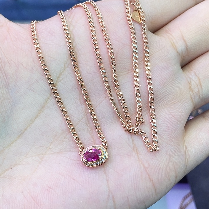 颈饰18K金镶嵌红宝石1.05克拉天然无烧红宝石