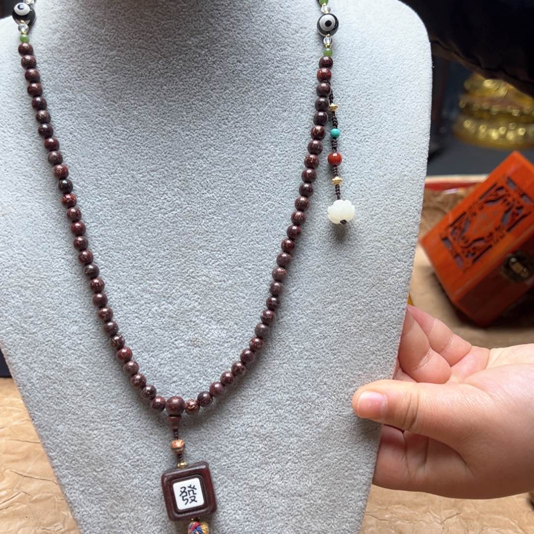 大叶紫檀（黑酸枝木类）