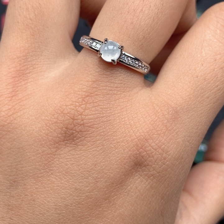 翡翠未镶嵌戒指戒指