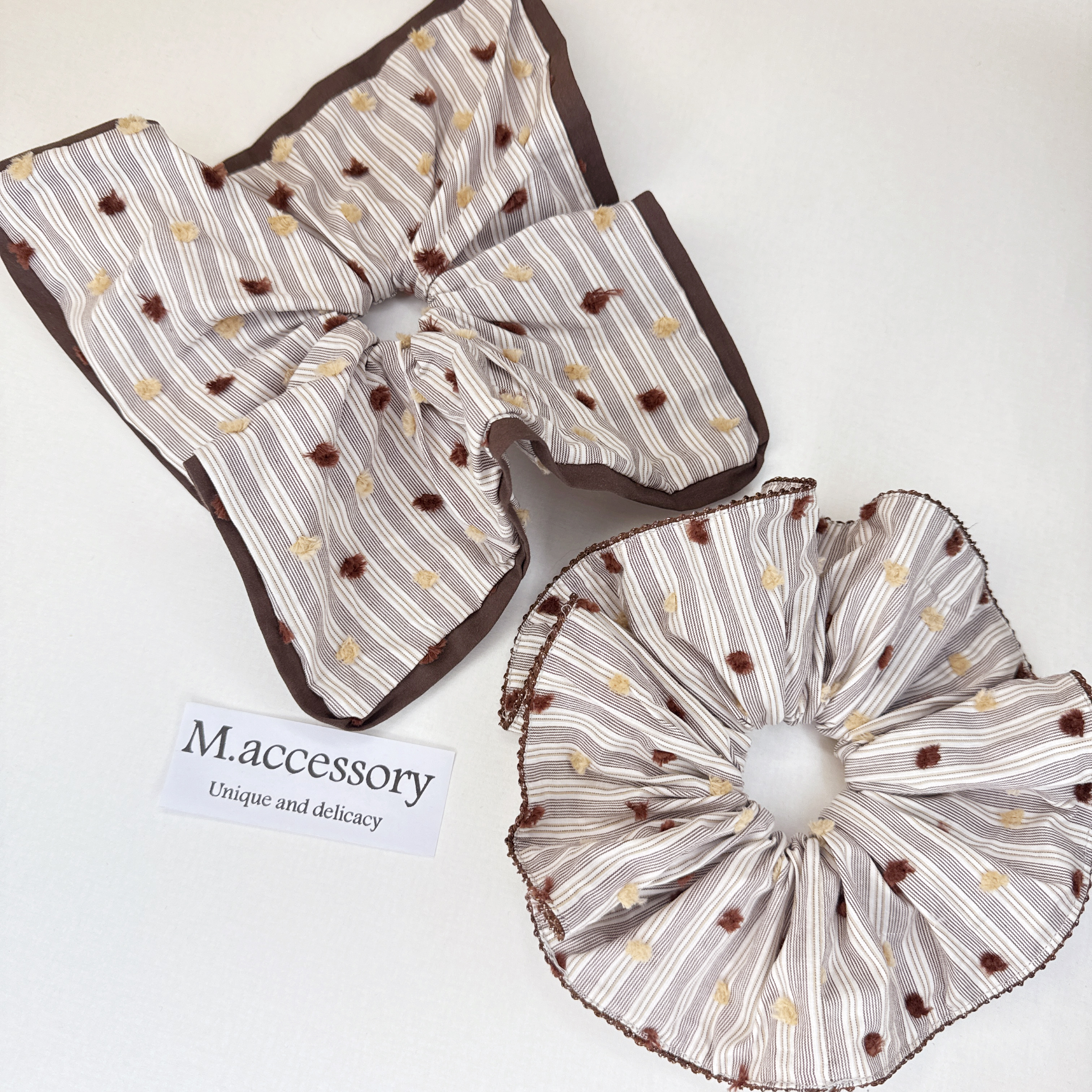 Mi33 毛绒波点方巾发圈  Q31063Q63