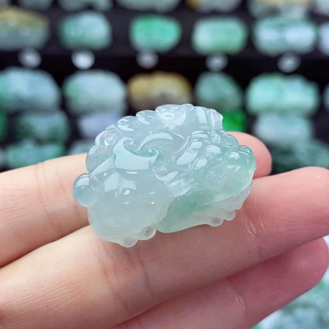 翡翠颈饰未镶嵌天然