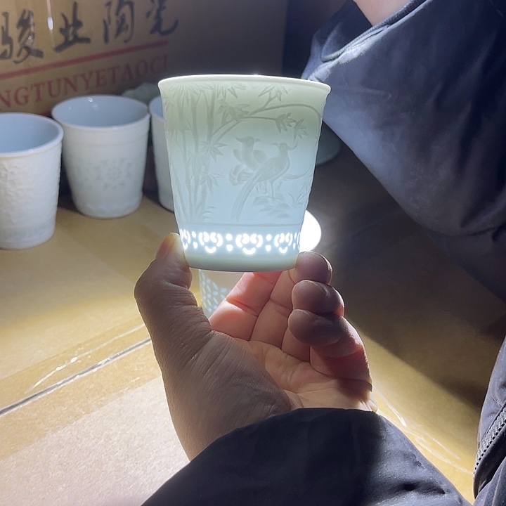 瓷片竹报平安杯子一个，包邮，容量125