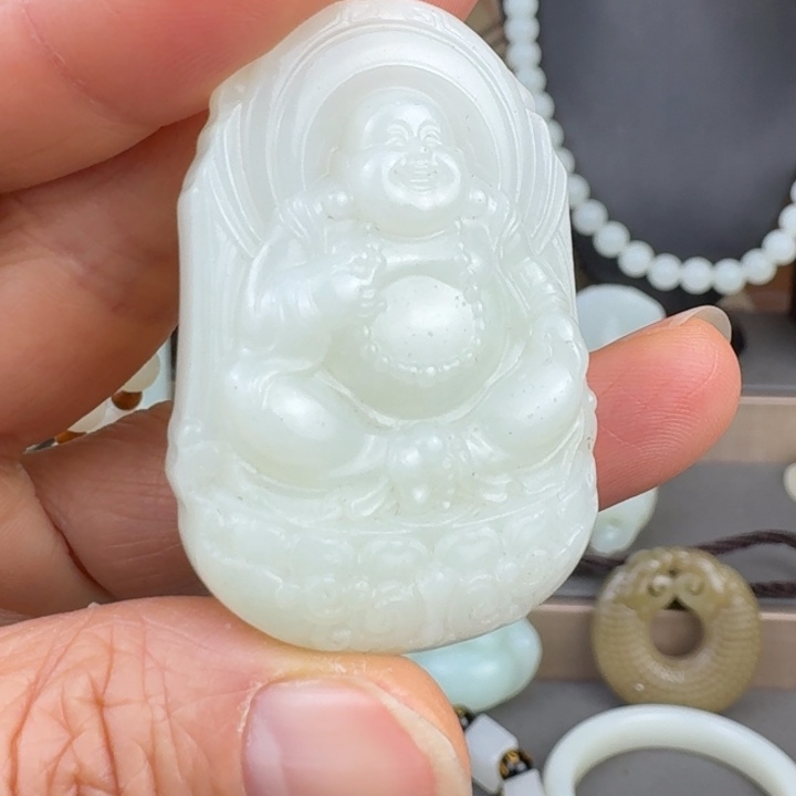 和田玉未镶嵌颈饰