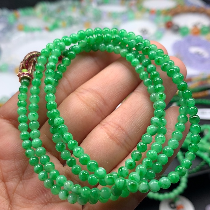 翡翠手镯未镶嵌卡