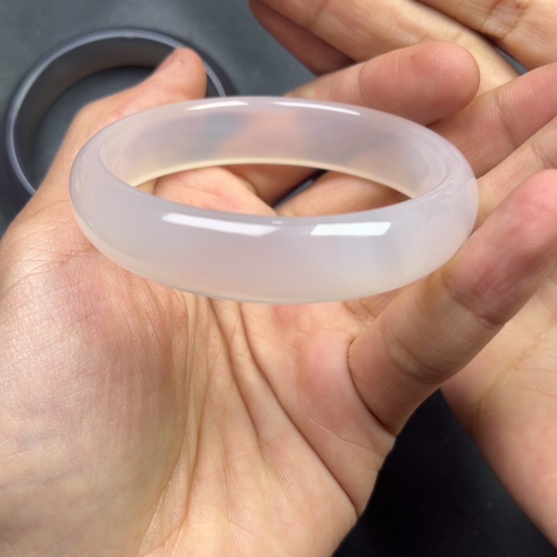 玛瑙/玉髓颈饰未镶嵌多样性钢板料玉髓白月光荔枝冻手镯