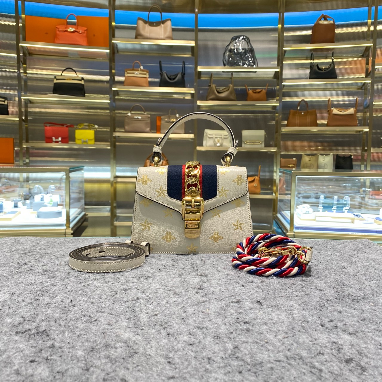 99新 GUCCI/古驰 Gucci古驰蜜蜂印花塞尔维亚 手提单肩包