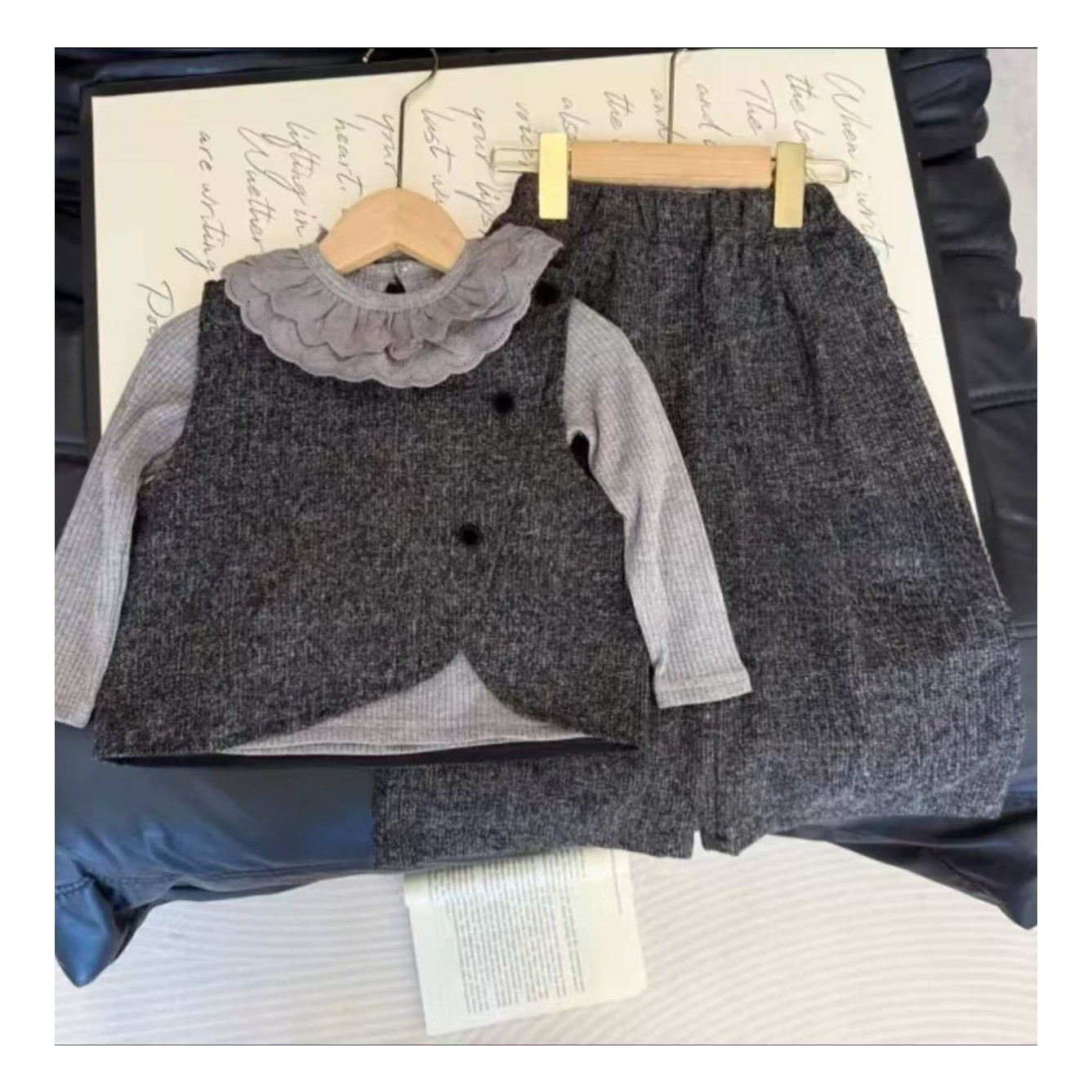 女童秋款套装2025款现款女宝宝秋季洋气韩版时髦秋穿三件套