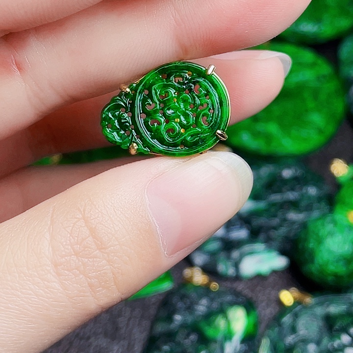 翡翠银S925镶嵌颈饰多样性