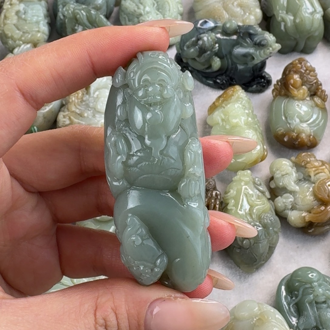 和田玉未镶嵌把件