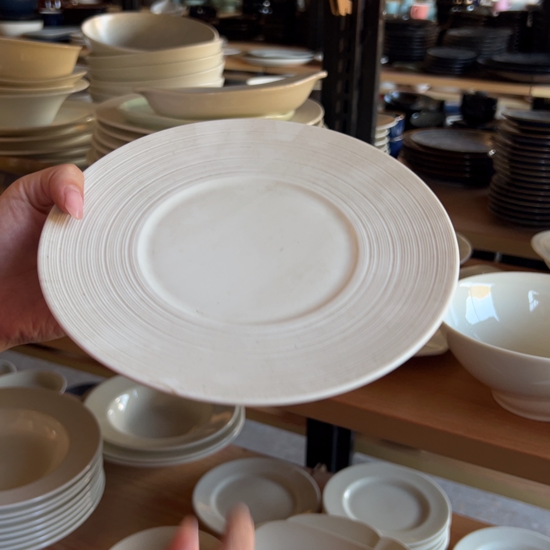 新骨瓷049瑕疵慎拍白丝线 8.75寸平盘