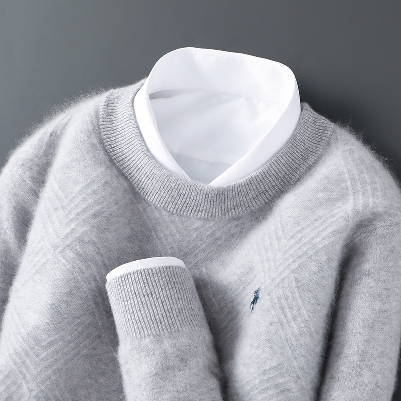 冬季新款刺绣小马时尚百搭圆领羊绒衫