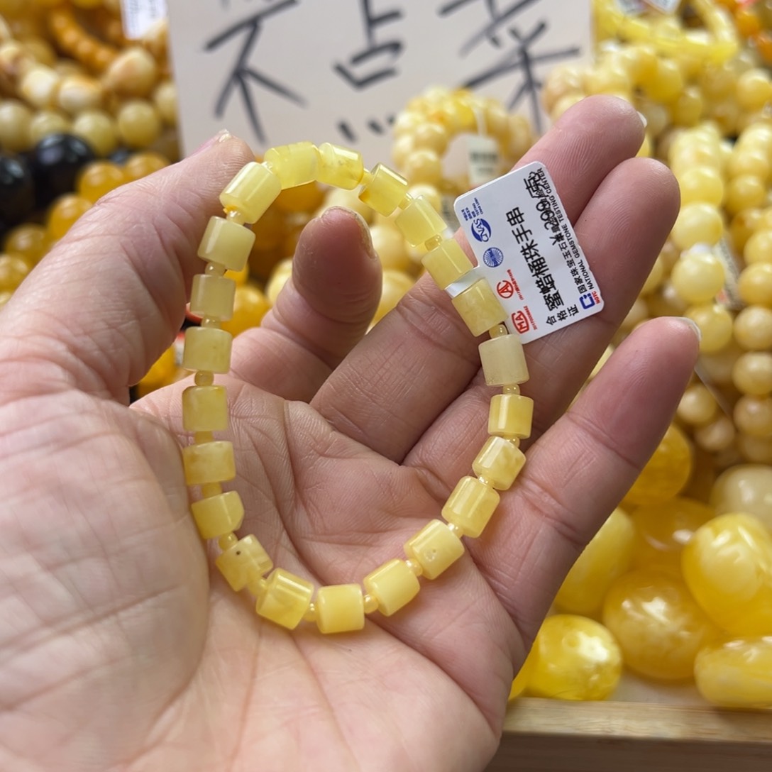 琥珀珠宝奇石未镶嵌