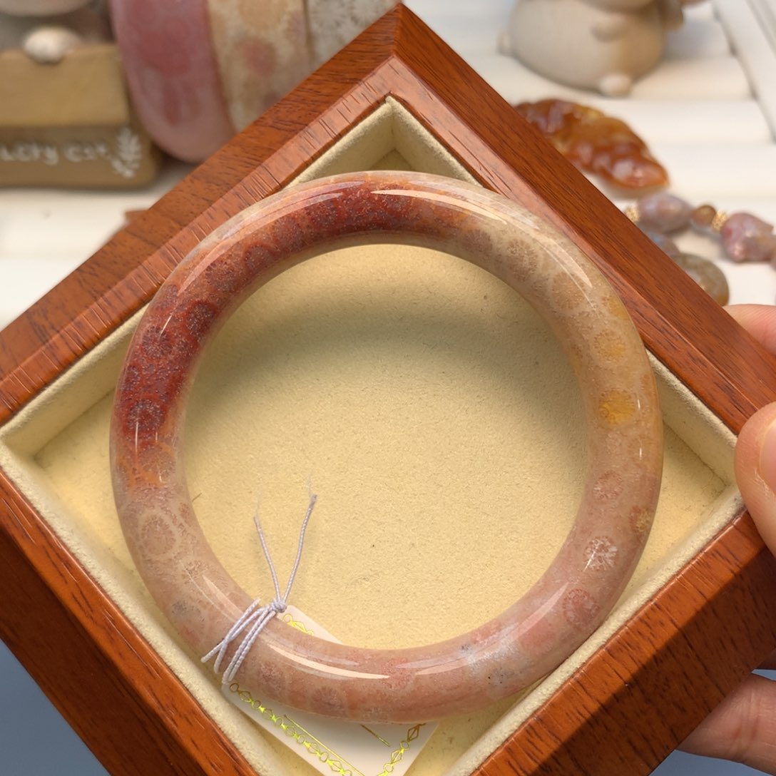 硅化珊瑚（珊瑚玉）手镯未镶嵌57.3口