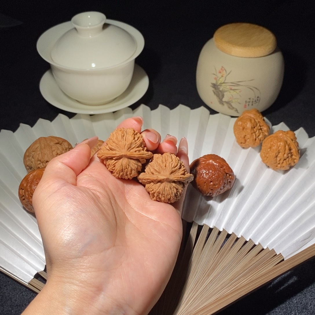 文玩核桃吊坠杨*.汉高楼37