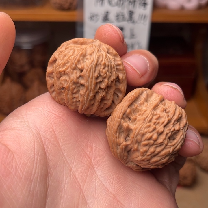 吊坠文玩核桃38球白