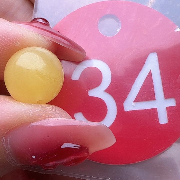 蜜蜡裸石未镶嵌微瑕 10.4mm 圆珠