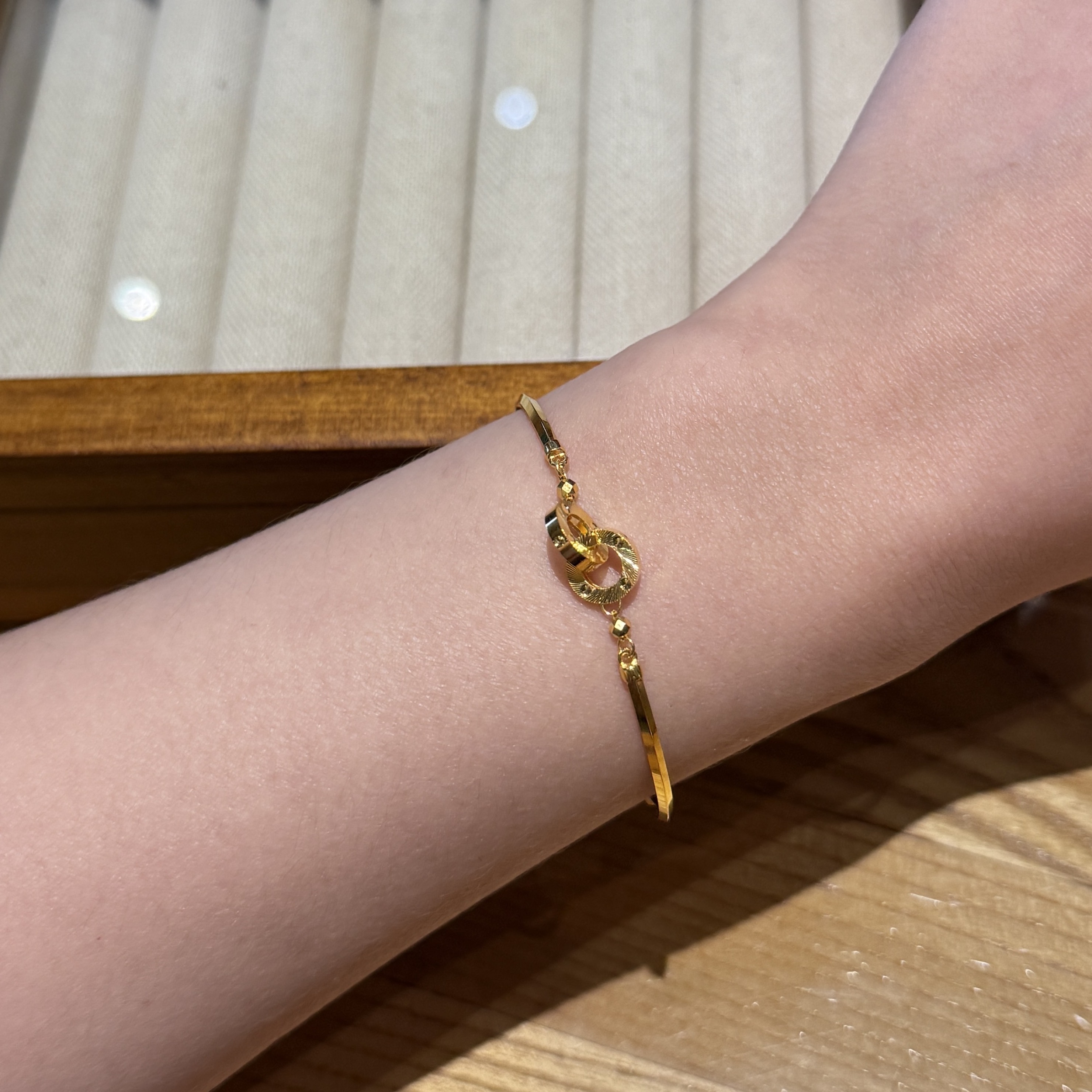 JZ『简约系』5G环环相扣半镯 足金999