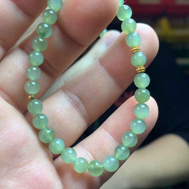 和田玉（碧玉）未镶嵌手链