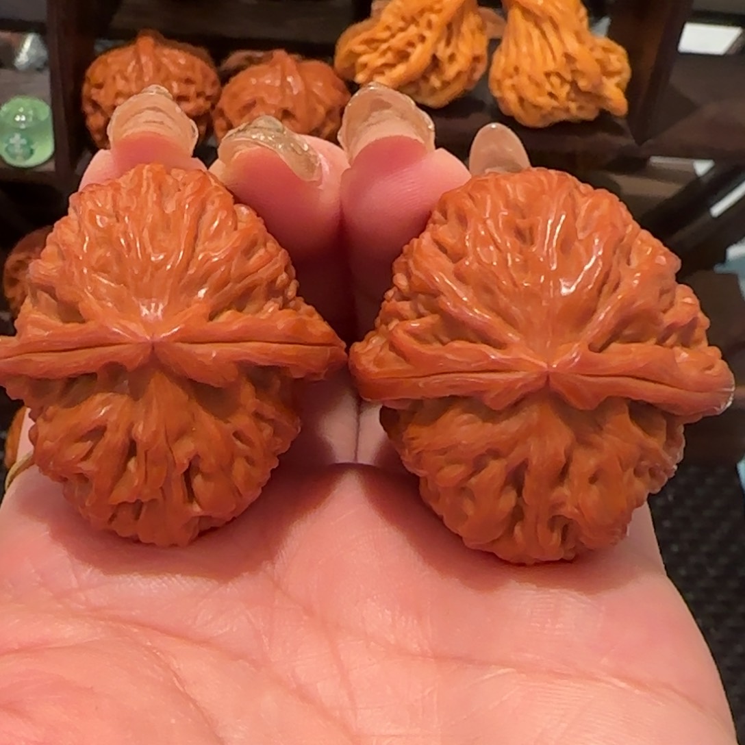 桃核吊坠白狮子36精品1226