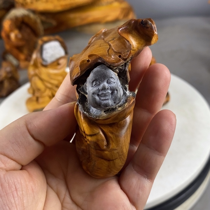 柏木（崖柏）石木雕刻弥勒