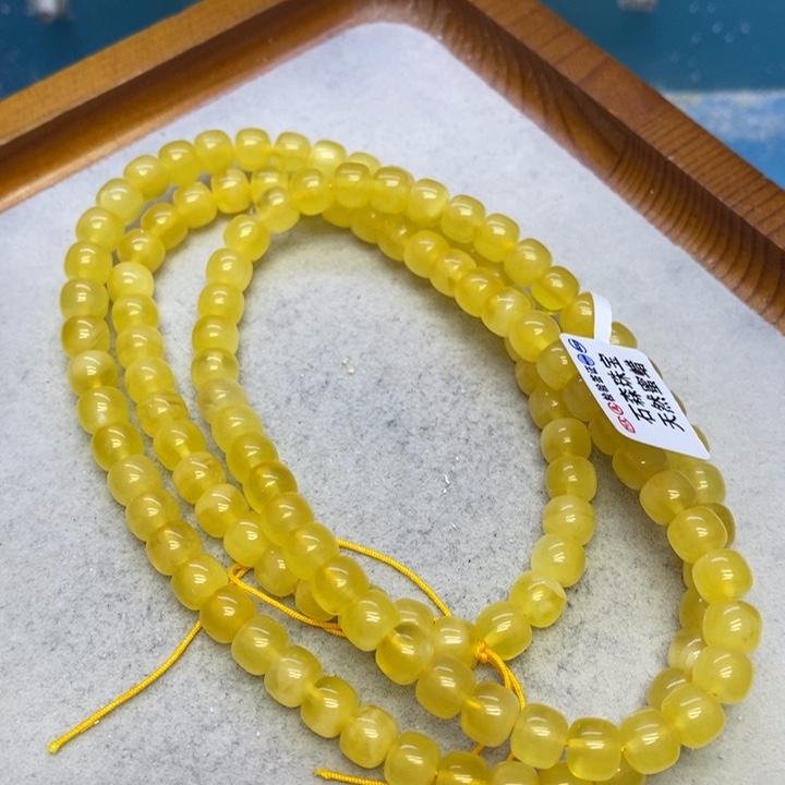 蜜蜡裸石未镶嵌串